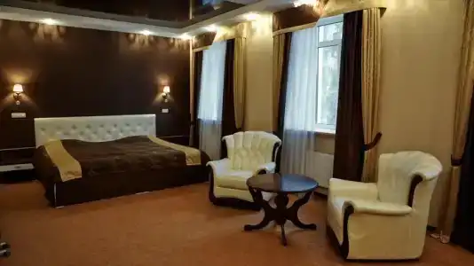 Губернский - 6