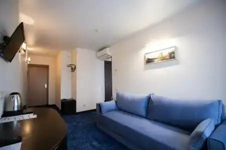 Охтинская - 67