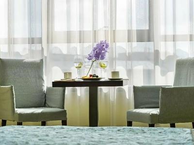 Rosslyn Central Park Sofia - 11