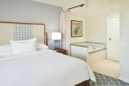 Hilton Grand Vacations Club Grand Waikikian - 12