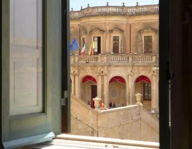 Landolina Palace - 40