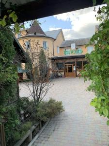Tyrol Haysyn - 23