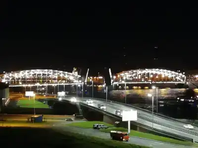 Охтинская - 32