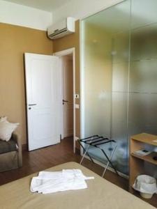 Room in B&B - Suitebeach bnb and Resort - 57