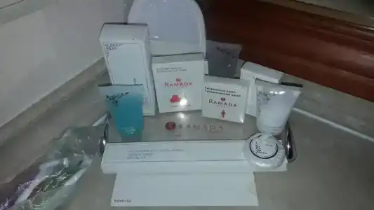 Ramada by Wyndham - 18