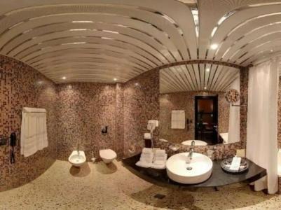 Cosmopolitan & Wellness - 70