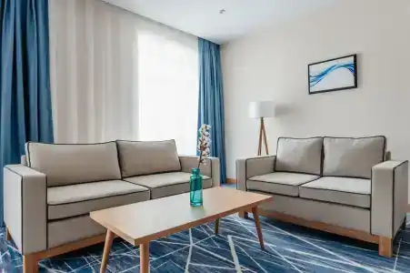 Ramada by Wyndham - 12