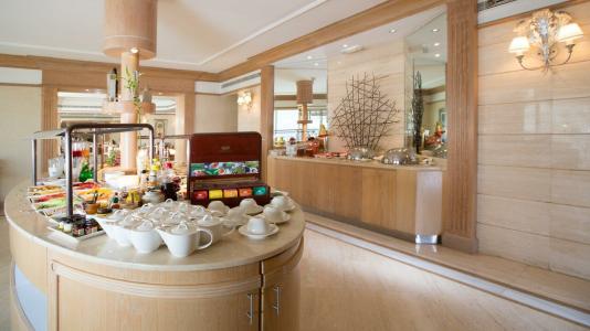 Crowne Plaza Dubai Deira - 9