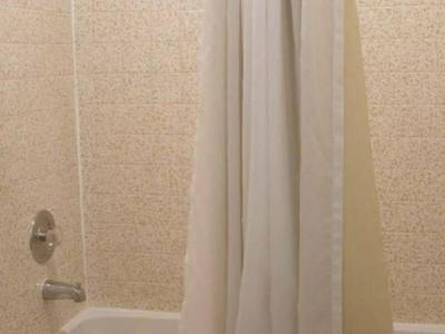 EZ 8 Motel Airporter - 9