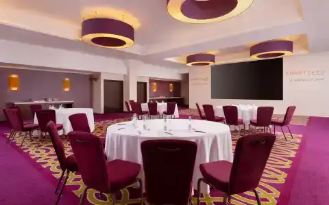 Courtyard by Marriott St Petersburg Center - 50