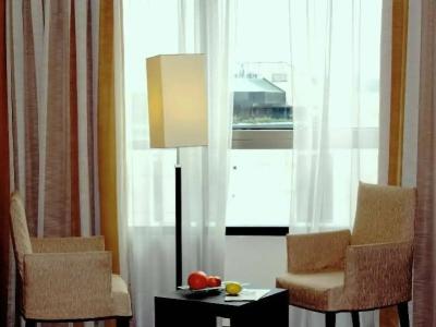 Rosslyn Central Park Sofia - 86