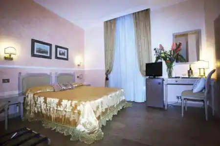 Doria Palace Boutique - 3