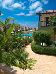Ramada & Suites by Wyndham Ayia Napa - 5