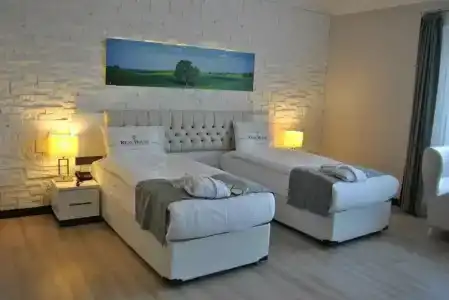 real house boutique - 9