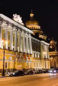 Four Seasons Lion Palace