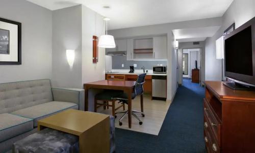 Homewood Suites by Hilton Seattle Downtown - 9