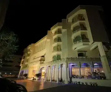 Golden Tulip Jaipur - 4