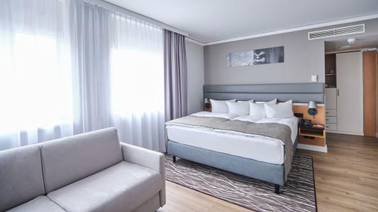 Holiday Inn BERLIN AIRPORT - CONF CENTRE by IHG - 17