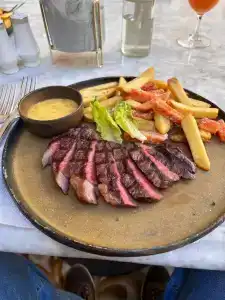 Four Seasons Lion Palace - 75