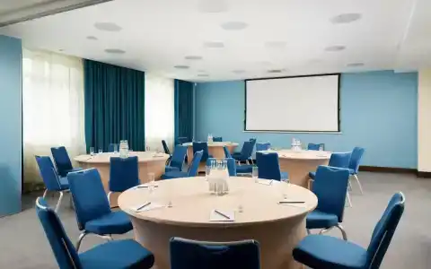 Park Inn by Radisson City Centre - 10