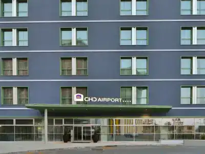 Best Western Premier CHC Airport - 1