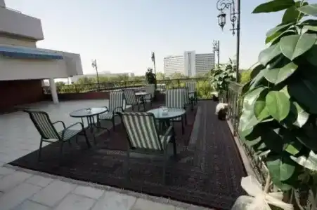Le Grande Plaza - 18