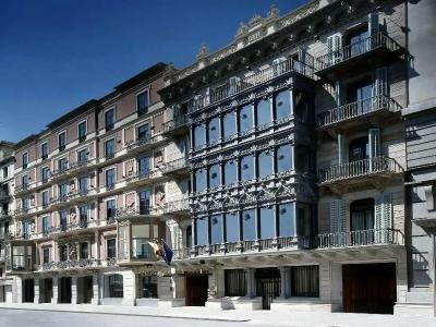 Catalonia Plaza Catalunya - 13