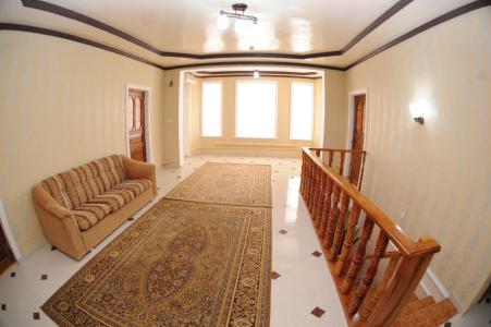 Globus Avenue - 9