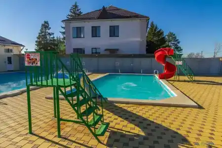 Izumrud Guest house - 43