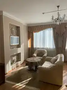 на Набережной - 12