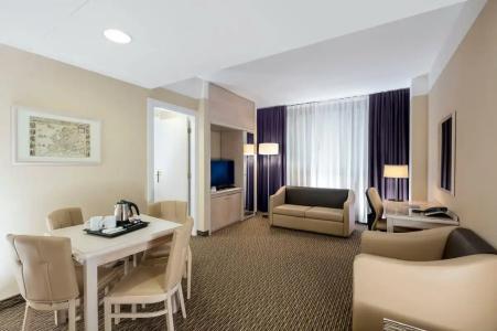 Holiday Inn Naples, an IHG - 1