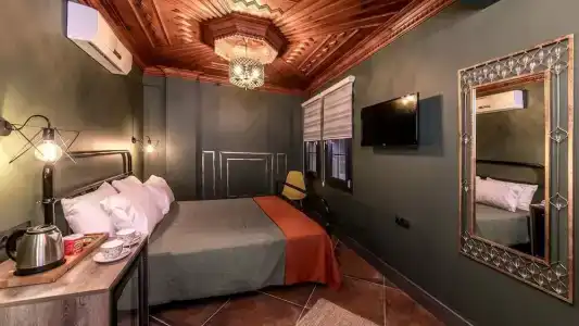 Sunset Boutique - 20