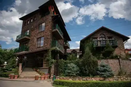 Rassl Country Home - 3