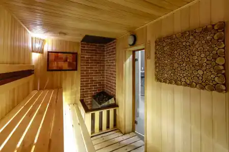 Ramada by Wyndham - 23