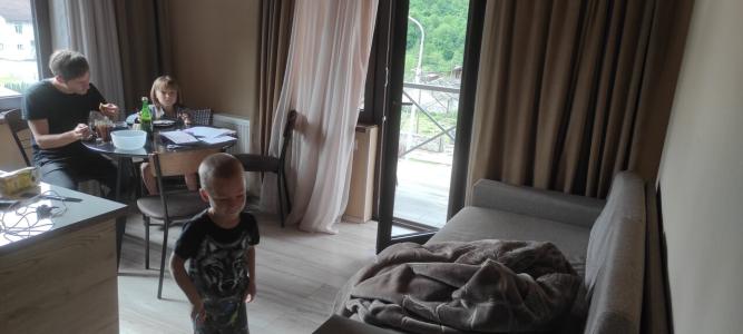 Nino Ratiani's Guesthouse - 4