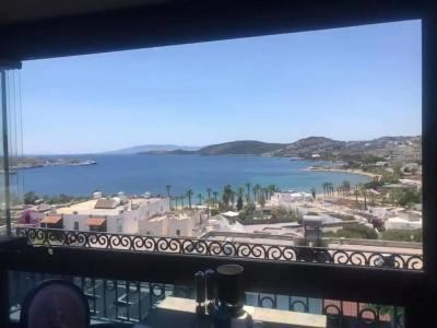 Art & Interiors - 20