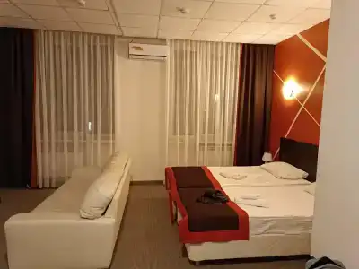 Viktoria - ZURO  - 10