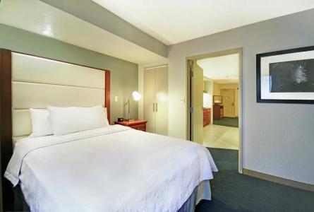 Homewood Suites by Hilton Seattle Downtown - 14