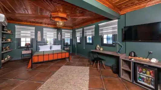 Sunset Boutique - 29