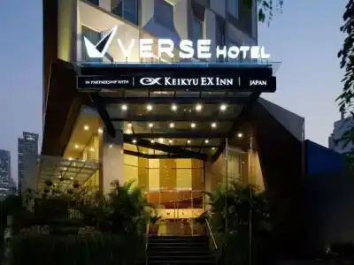 Verse Luxe Wahid Hasyim - 28