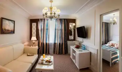 Аглая Кортъярд - 24