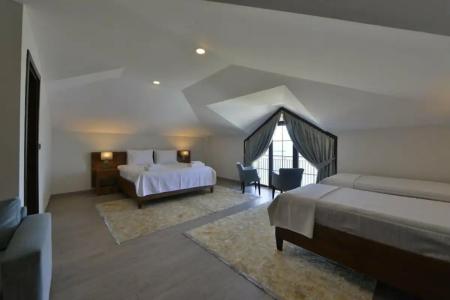 Room 23 - 82