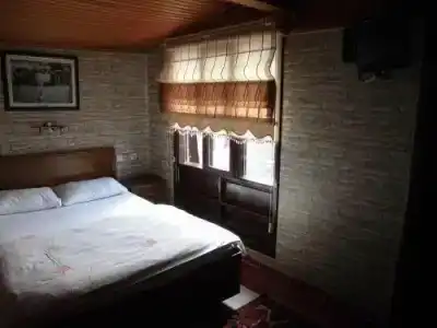 Sultan Pension - 14