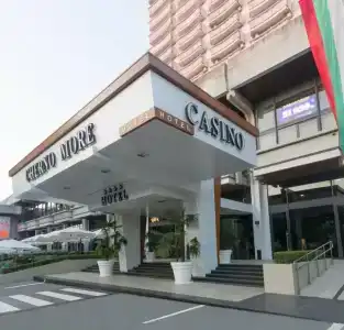 & Casino Cherno More - 12