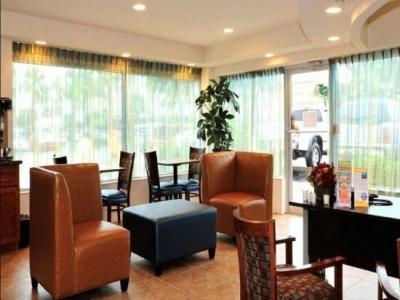 Coconut Cove All-Suite - 16