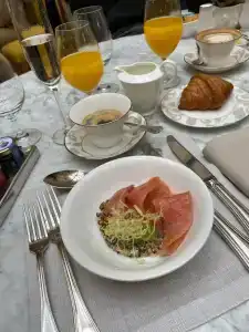 Four Seasons Lion Palace - 38