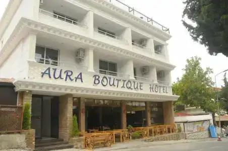 Aura Boutique - 5