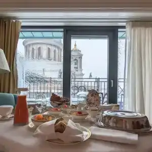 Four Seasons Lion Palace - 22