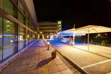 Holiday Inn BERLIN AIRPORT - CONF CENTRE by IHG - 4