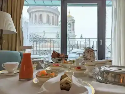 Four Seasons Lion Palace - 59